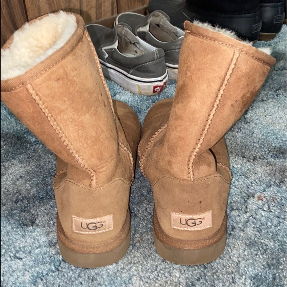 Women’s classic short UGG boots